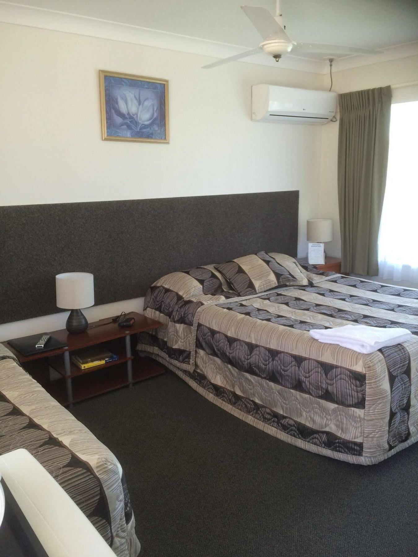Hanging Rock Family Motel Batemans Bay Eksteriør bilde