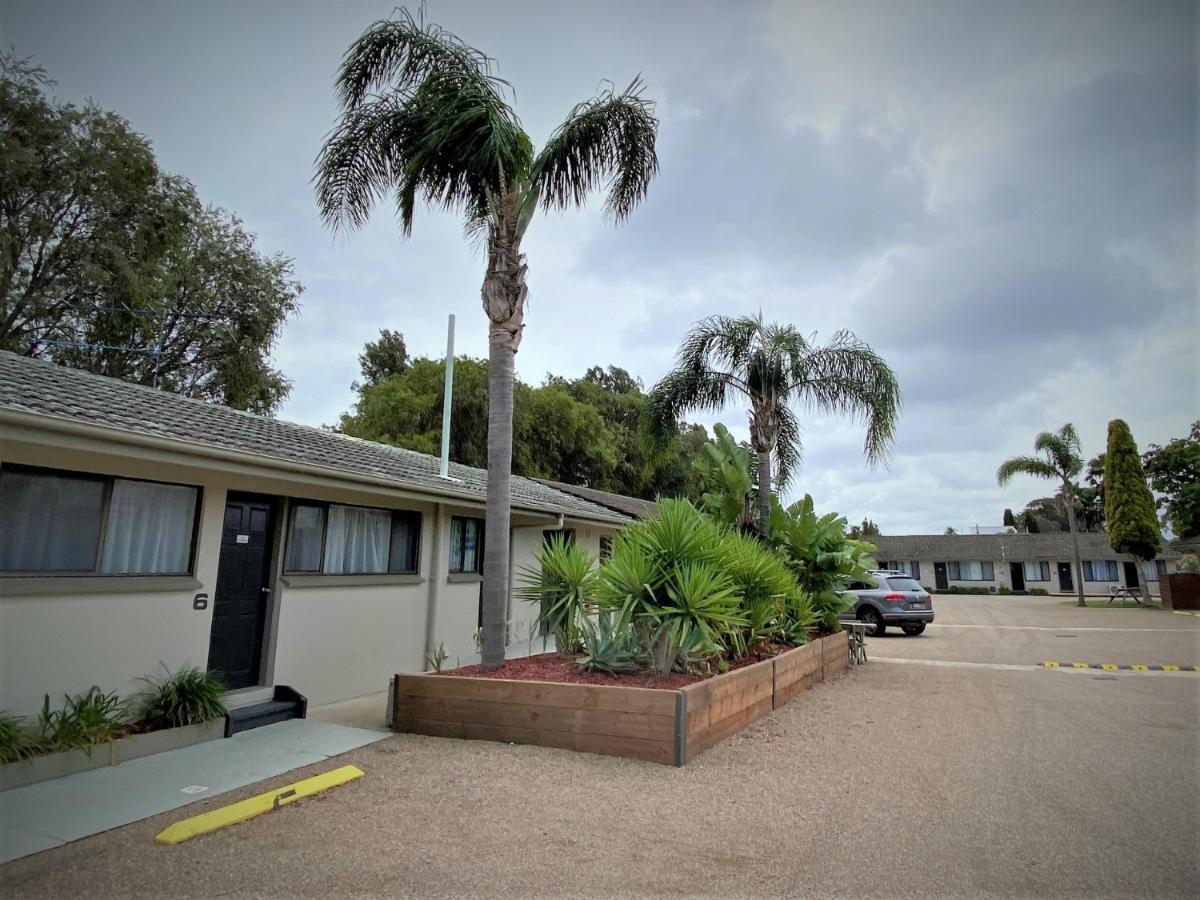 Hanging Rock Family Motel Batemans Bay Eksteriør bilde